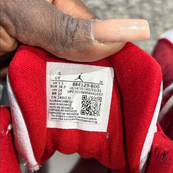 Jordan Kids Sneakers in Red and White - Picture 9 of 16